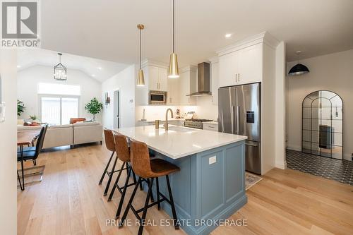 51 Compass Trail, Central Elgin, ON - Indoor Photo Showing Kitchen With Upgraded Kitchen