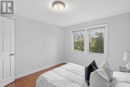 24 Juniper Crescent, Markham, ON - Indoor Photo Showing Bedroom