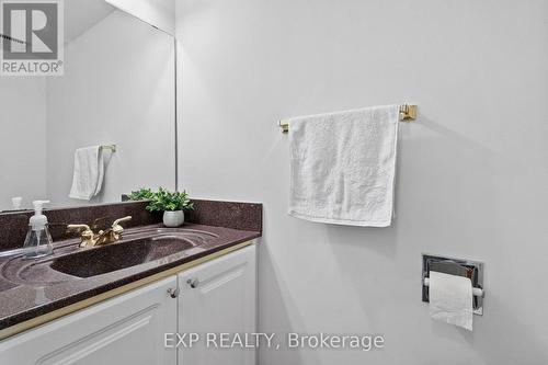 24 Juniper Crescent, Markham, ON - Indoor Photo Showing Bathroom