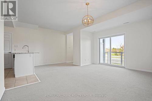 42 Sternes Private, Ottawa, ON - Indoor Photo Showing Other Room