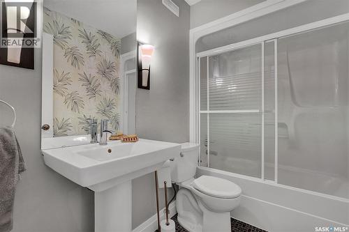 8531 Thurston Crescent, Regina, SK - Indoor Photo Showing Bathroom