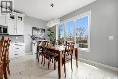 3930 Sandhill Crescent, Regina, SK - Indoor Photo Showing Dining Room