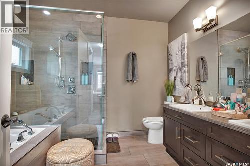 522 Hastings Crescent, Saskatoon, SK - Indoor Photo Showing Bathroom