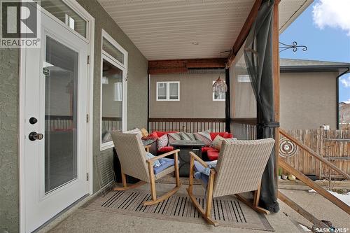 522 Hastings Crescent, Saskatoon, SK - Outdoor With Deck Patio Veranda With Exterior