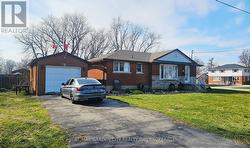 49 WHITTAKER AVENUE  Grimsby (Grimsby Beach), ON L3M 3J3