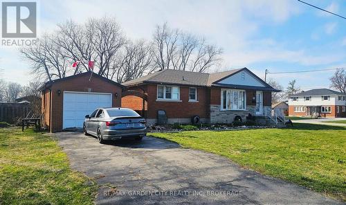 49 WHITTAKER AVENUE  Grimsby (Grimsby Beach), ON L3M 3J3