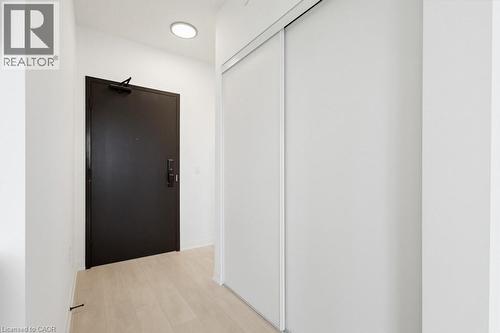4878 Powers Common Unit# 208, Burlington, ON - Indoor Photo Showing Other Room