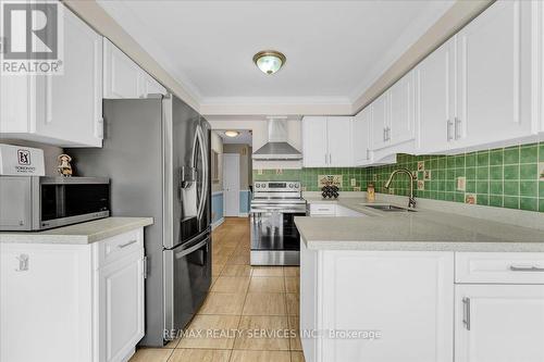 108 Candy Crescent, Brampton, ON - Indoor Photo Showing Kitchen