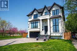 34 DRESDEN ROAD Toronto, ON M3H 1W9