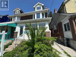 139 GREENWOOD AVENUE Toronto, ON M4L 2P8
