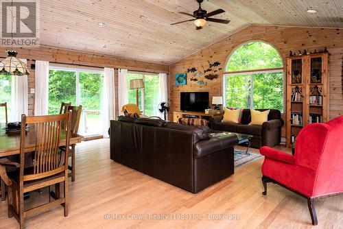 Great room - 24' x 21'4\" - 294 Everett Drive, Parry Sound Remote Area (Restoule), ON - Indoor Photo Showing Living Room
