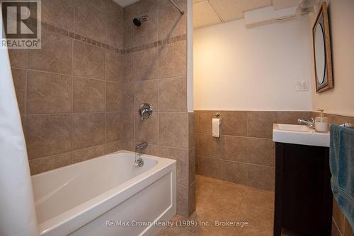 Lower Level 4 pc bath - 294 Everett Drive, Parry Sound Remote Area (Restoule), ON - Indoor Photo Showing Bathroom