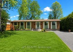 9 DALLAIRE CRESCENT Ottawa, ON K0A 2Z0