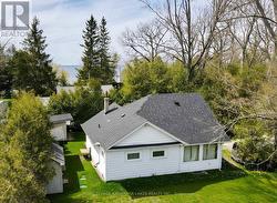 8 SANDY COVE LANE  Georgina (Pefferlaw), ON L4P 3E9