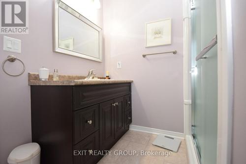 1 Quaker Court, Prince Edward County (Wellington Ward), ON - Indoor Photo Showing Bathroom