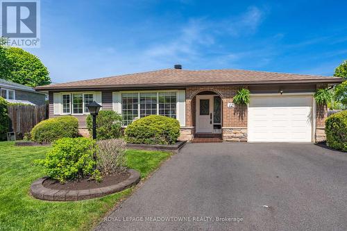 12 HEATHER COURT  Halton Hills, ON L7G 2R6