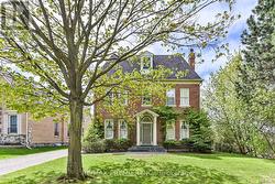 25 HIGHGROVE CRESCENT Richmond Hill, ON L4C 7W9