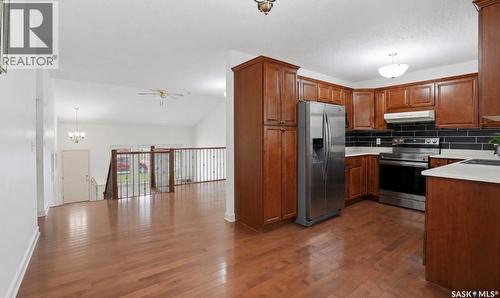 314 Waterbury Road E, Saskatoon, SK - Indoor Photo Showing Kitchen