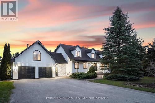 3 MATTHEW COURT  Wasaga Beach, ON L9Z 1J5