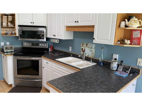 444 Cameron Road, Quesnel, BC - Indoor Photo Showing Kitchen With Double Sink