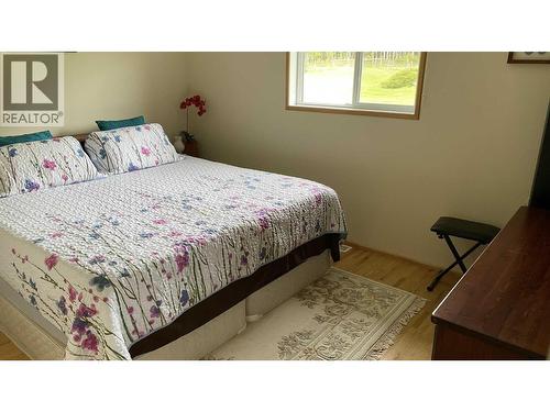 444 Cameron Road, Quesnel, BC - Indoor Photo Showing Bedroom