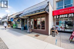 2260 W 41ST AVENUE  Vancouver, BC V6M 1Z8