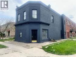 701 Marentette Unit# A Windsor, ON N9A 1Z5