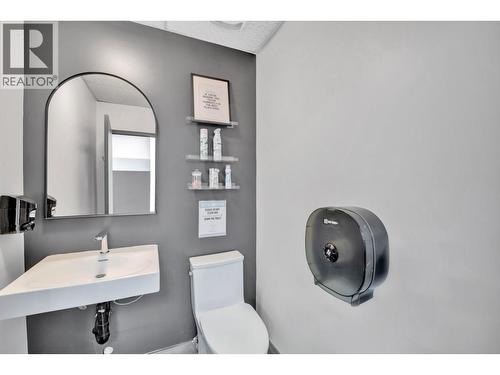1675 Kingsway, Vancouver, BC 