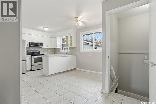 219 Nagel Crescent, Regina, SK - Indoor Photo Showing Kitchen