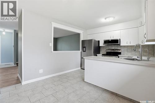 219 Nagel Crescent, Regina, SK - Indoor Photo Showing Kitchen