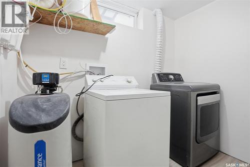 219 Nagel Crescent, Regina, SK - Indoor Photo Showing Laundry Room