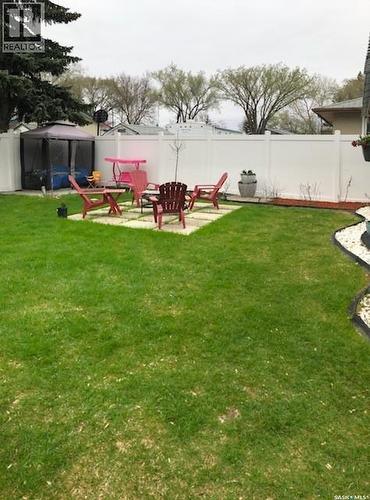 219 Nagel Crescent, Regina, SK - Outdoor