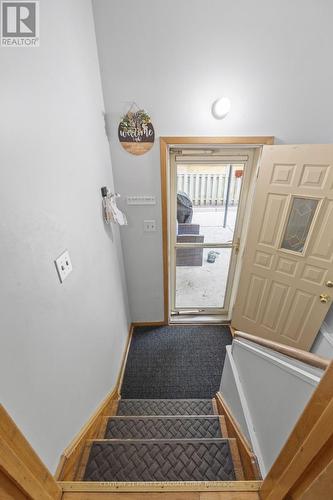 58 Centre Crescent N, London South (South D), ON - Indoor Photo Showing Other Room