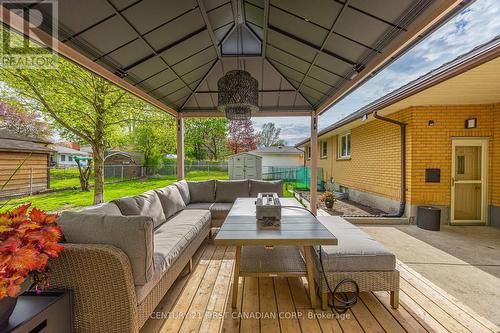 58 Centre Crescent N, London South (South D), ON - Outdoor With Deck Patio Veranda With Exterior