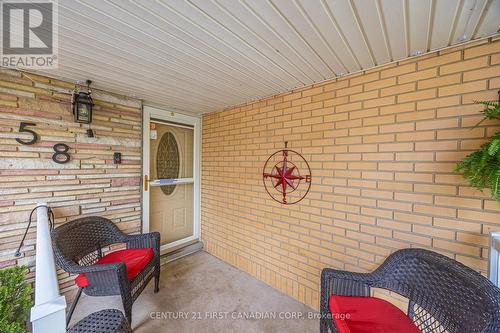 58 Centre Crescent N, London South (South D), ON - Outdoor With Exterior
