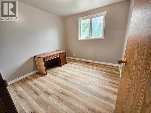 620 Yates Crescent, Faro, YT - Indoor Photo Showing Other Room