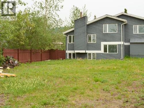 620 Yates Crescent, Faro, YT - Outdoor