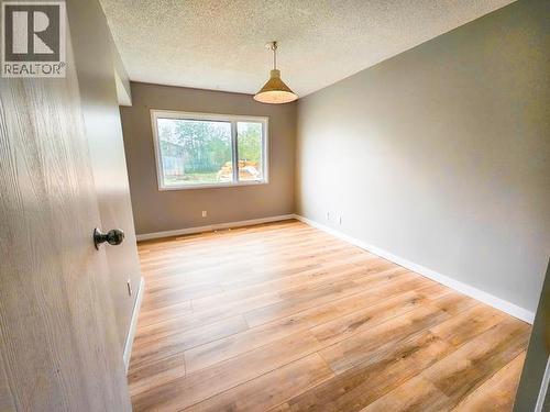 620 Yates Crescent, Faro, YT - Indoor Photo Showing Other Room