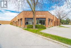 11 - 668 MILLWAY AVENUE Vaughan, ON L4K 3V2