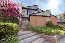 336 QUEEN Street S Unit# 14  Mississauga, ON L5M 1M2