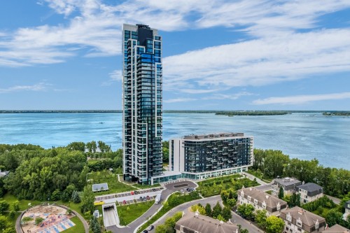 Front of Structure - 308-900 Rue André-Prévost, Montréal (Verdun/Île-Des-Soeurs), QC - Outdoor With Body Of Water With View
