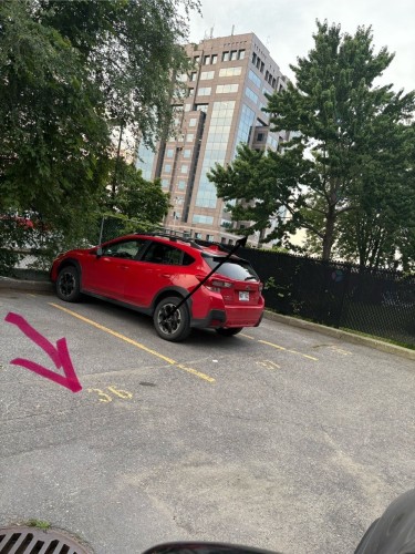 Stationnement - 208-3073 Rue Édouard-Montpetit, Laval (Chomedey), QC - Outdoor