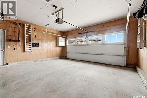 5038 Anthony Way, Regina, SK - Indoor Photo Showing Garage