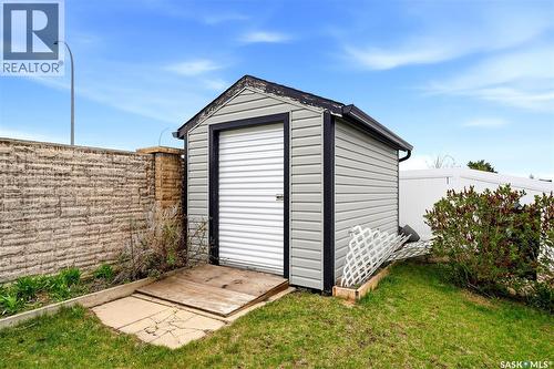 5038 Anthony Way, Regina, SK - Outdoor