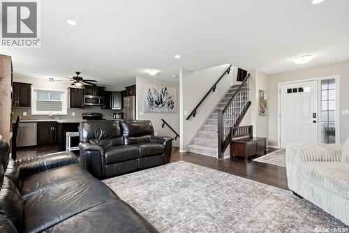 5038 Anthony Way, Regina, SK - Indoor Photo Showing Living Room
