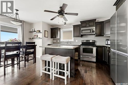 5038 Anthony Way, Regina, SK - Indoor Photo Showing Kitchen With Upgraded Kitchen
