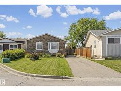 115 WARWICK RD NW  Edmonton, AB T5X 4P7