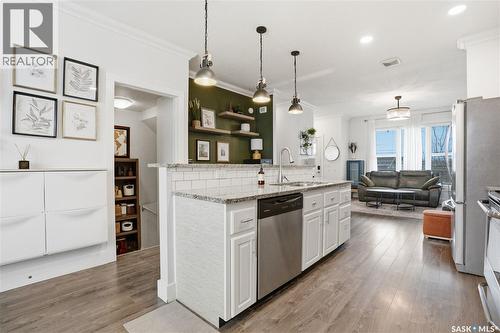 431 Eaton Lane, Saskatoon, SK - Indoor Photo Showing Kitchen With Upgraded Kitchen