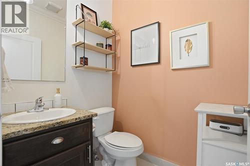 431 Eaton Lane, Saskatoon, SK - Indoor Photo Showing Bathroom