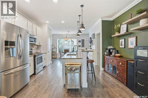 431 Eaton Lane, Saskatoon, SK - Indoor Photo Showing Kitchen With Upgraded Kitchen